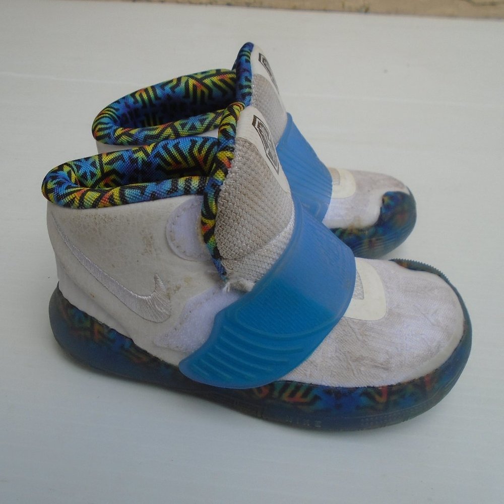 Nike Kyre 6 TD Toddler's Sneakers BQ5601-146 Size 7C Sapphire